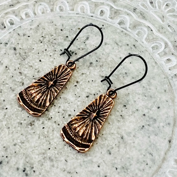 Rustic Star Copper Earrings, Handmade by Wandering Bunny LLC - Picture 7 of 10
